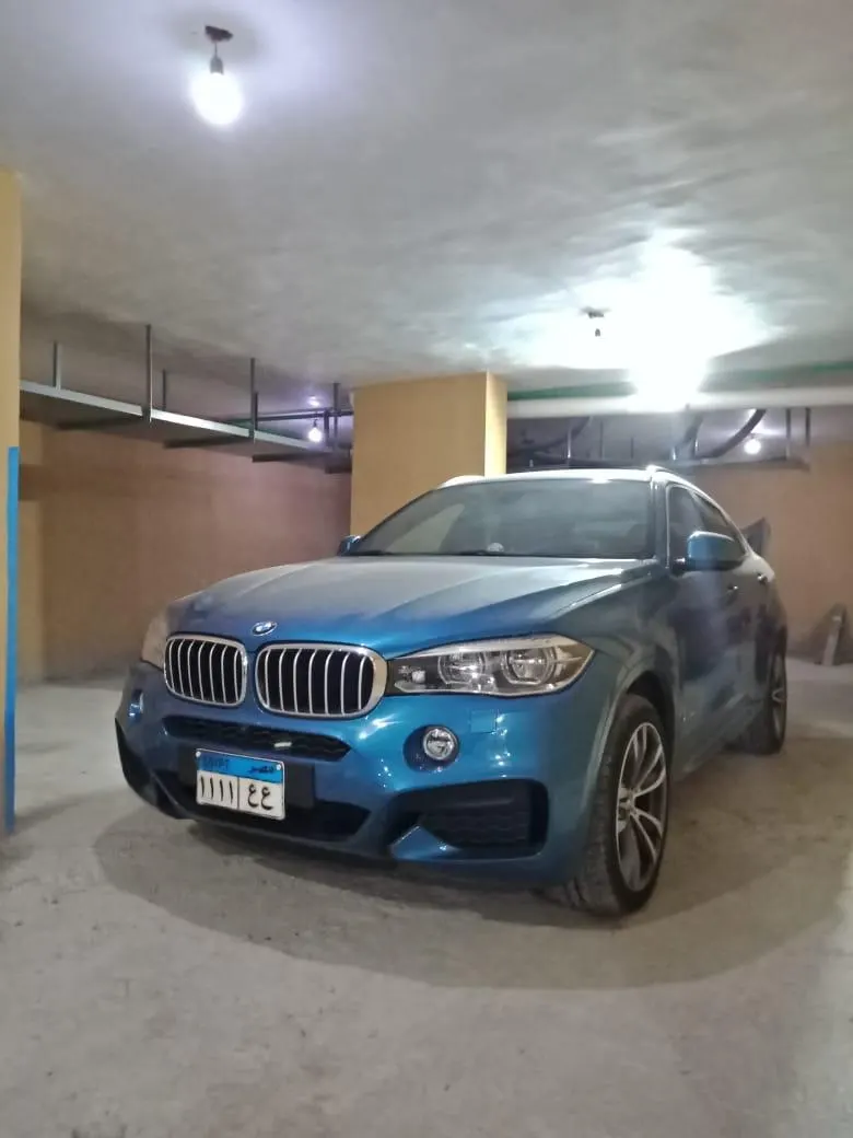 سيارة SUV